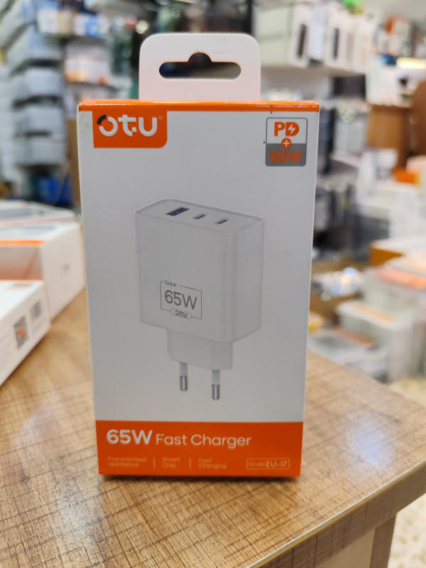 محول شحن سريع سمارت 65 واط - 3 منافذ (2 PD و 1 USB) - قابس أوروبي