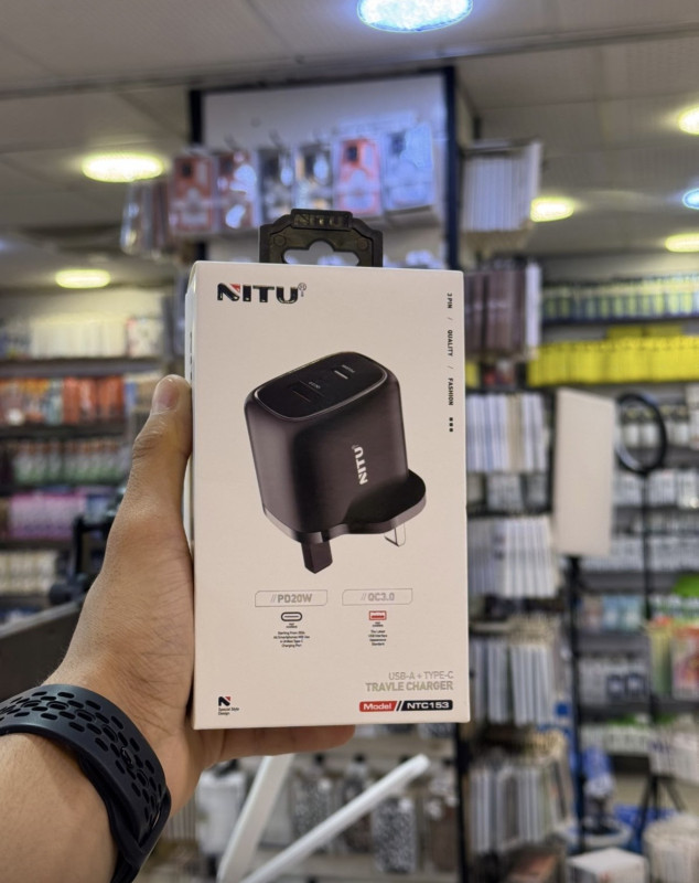 شاحن جداري نيتو Nitu NTC153 بمنفذين PD 20W و QC3.0
